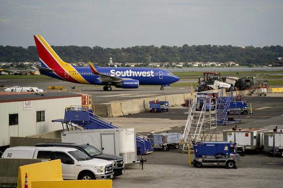 Southwest Airlines Posts Quarterly Profit as It Tries to Shake Off Omicron Woes